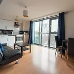 Broad Street -Central-Couples-1 Bedroom Apartment