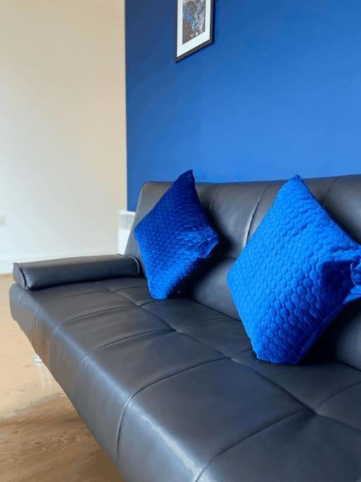 Broad Street -central-couples-1 Bedroom * Birmingham